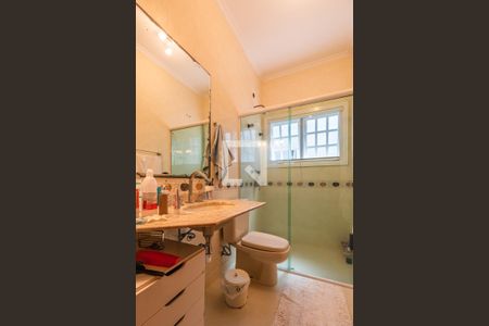 Casa à venda com 329m², 4 quartos e 4 vagasBanheiro Social