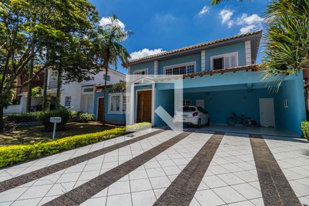 Casa à venda com 329m², 4 quartos e 4 vagasFachada