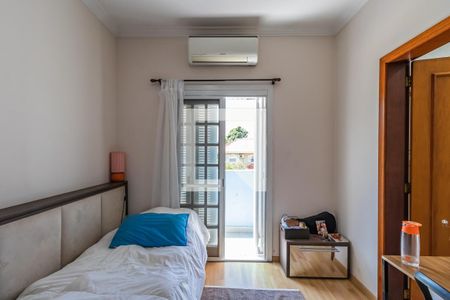 Casa à venda com 329m², 4 quartos e 4 vagasSuíte 1