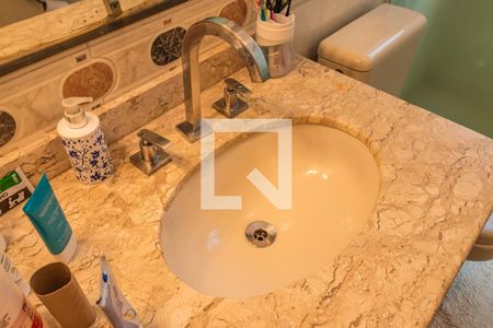 Casa à venda com 329m², 4 quartos e 4 vagasDetalhe do Banheiro Social