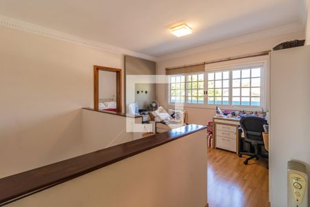 Casa à venda com 329m², 4 quartos e 4 vagasSala Privativa