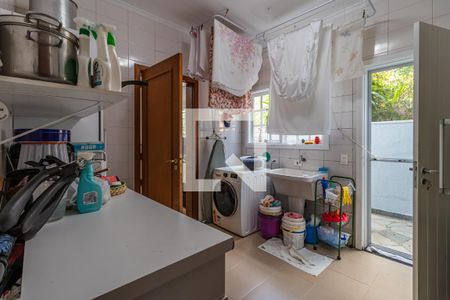 Casa à venda com 329m², 4 quartos e 4 vagasÁrea de Serviço