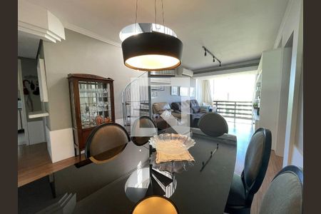 Apartamento à venda com 4 quartos, 215m² em Três Figueiras, Porto Alegre