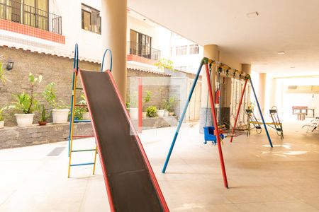 Apartamento à venda com 50m², 2 quartos e sem vagaÁrea comum - Playground