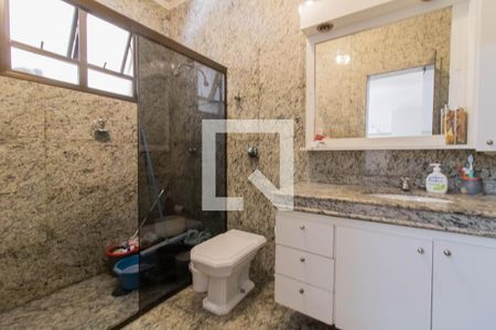 Casa à venda com 150m², 3 quartos e 3 vagas Casa à venda com 150m², 3 quartos e 3 vagasBanheiro de Serviço