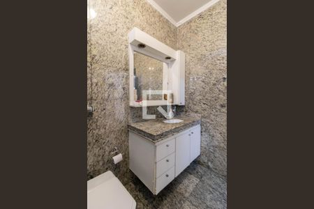 Casa à venda com 150m², 3 quartos e 3 vagas Casa à venda com 150m², 3 quartos e 3 vagasBanheiro de Serviço