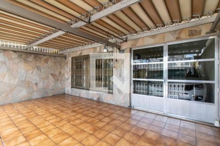 Casa à venda com 150m², 3 quartos e 3 vagas Casa à venda com 150m², 3 quartos e 3 vagasGaragem