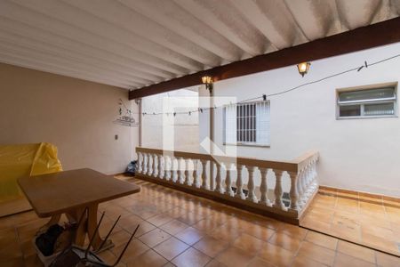 Casa à venda com 150m², 3 quartos e 3 vagas Casa à venda com 150m², 3 quartos e 3 vagasTerraço