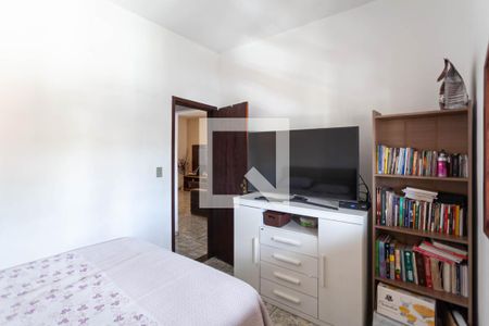 Casa à venda com 400m², 3 quartos e 4 vagas Casa à venda com 400m², 3 quartos e 4 vagasQuarto 1