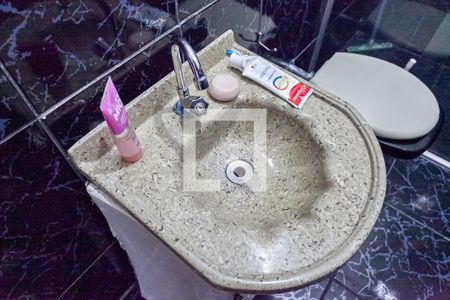 Casa à venda com 400m², 3 quartos e 4 vagas Casa à venda com 400m², 3 quartos e 4 vagasBanheiro social