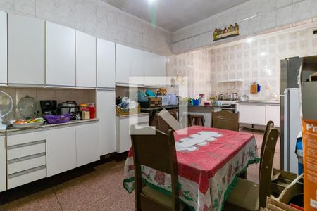Casa à venda com 80m², 2 quartos e 2 vagasCozinha