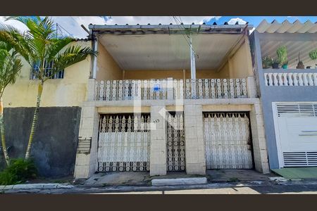 Casa à venda com 80m², 2 quartos e 2 vagasFachada
