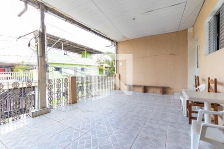 Casa à venda com 80m², 2 quartos e 2 vagasVaranda