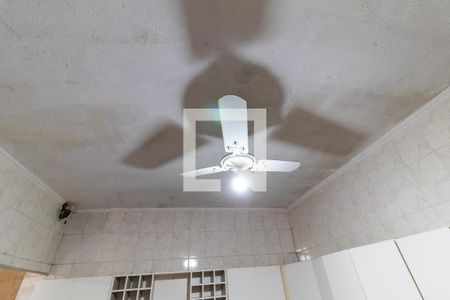 Casa à venda com 80m², 2 quartos e 2 vagasDetalhe da cozinha