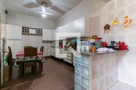 Casa à venda com 80m², 2 quartos e 2 vagasCozinha