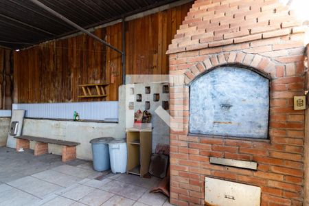 Casa à venda com 80m², 2 quartos e 2 vagasChurrasqueira