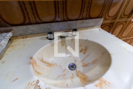 Casa à venda com 80m², 2 quartos e 2 vagasBanheiro - torneira