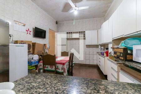 Casa à venda com 80m², 2 quartos e 2 vagasCozinha