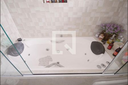 Casa à venda com 270m², 4 quartos e 2 vagasBanheiro da Suite