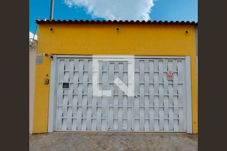 Casa à venda com 270m², 4 quartos e 2 vagasFachada 