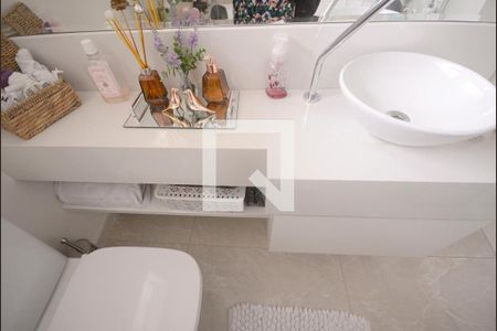 Casa à venda com 270m², 4 quartos e 2 vagasBanheiro da Suite