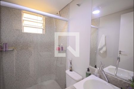 Casa à venda com 270m², 4 quartos e 2 vagasBanheiro 3