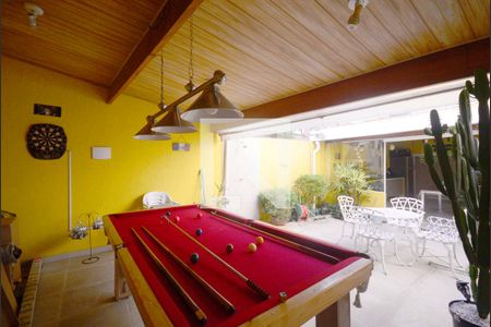 Casa à venda com 270m², 4 quartos e 2 vagasÁrea de Lazer 