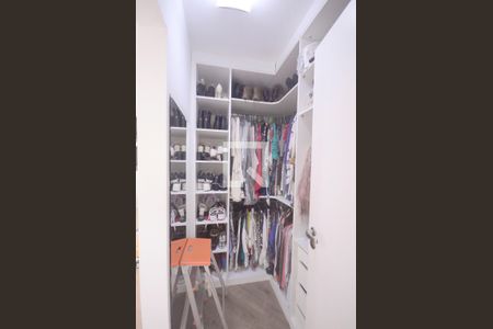 Casa à venda com 270m², 4 quartos e 2 vagasCloset do Quarto 2