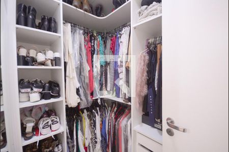 Casa à venda com 270m², 4 quartos e 2 vagasCloset do Quarto 2