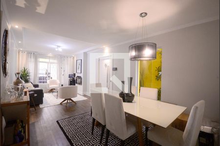 Sala de casa à venda com 4 quartos, 270m² em Vila Santo Estefano, São Paulo