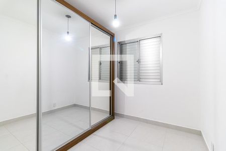 Quarto 2 de apartamento para alugar com 2 quartos, 47m² em Vila Arriete, São Paulo
