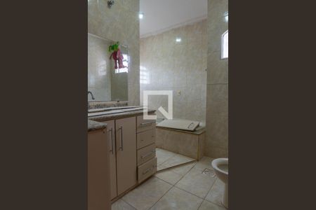 Casa para alugar com 200m², 4 quartos e 3 vagas Casa para alugar com 200m², 4 quartos e 3 vagasBanheiro Social 2