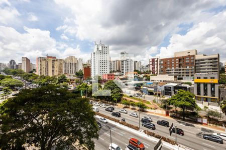 Sala - Vista de apartamento à venda com 3 quartos, 130m² em Vila Mariana, São Paulo