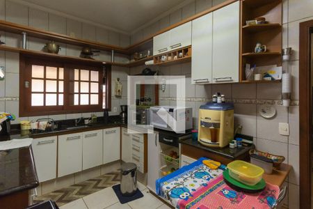 Casa à venda com 240m², 4 quartos e 5 vagas Casa à venda com 240m², 4 quartos e 5 vagasCozinha