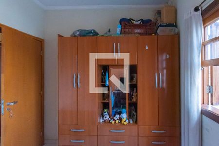 Casa à venda com 240m², 4 quartos e 5 vagas Casa à venda com 240m², 4 quartos e 5 vagasQuarto 2