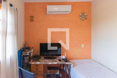 Casa à venda com 240m², 4 quartos e 5 vagas Casa à venda com 240m², 4 quartos e 5 vagasQuarto 2