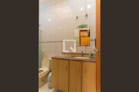 Casa à venda com 240m², 4 quartos e 5 vagas Casa à venda com 240m², 4 quartos e 5 vagasBanheiro da Suíte