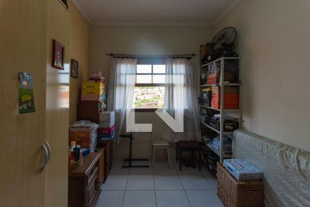 Casa à venda com 240m², 4 quartos e 5 vagas Casa à venda com 240m², 4 quartos e 5 vagasQuarto 1