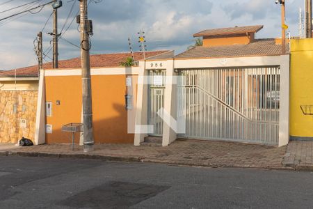 Fachada de casa à venda com 4 quartos, 240m² em Jardim Proença I, Campinas