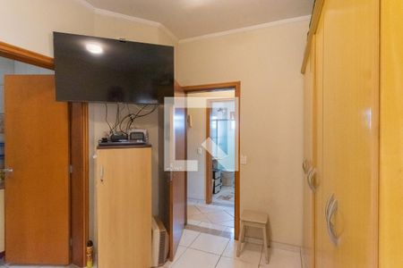 Casa à venda com 240m², 4 quartos e 5 vagas Casa à venda com 240m², 4 quartos e 5 vagasSuíte