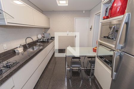 Apartamento à venda com 180m², 3 quartos e 2 vagasCozinha
