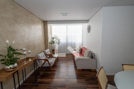Sala / 2 ambientes de apartamento à venda com 3 quartos, 180m² em Ouro Preto, Belo Horizonte