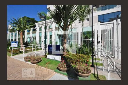 Apartamento à venda com 40m², 1 quarto e 1 vagaPrédio