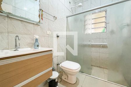 Casa para alugar com 180m², 2 quartos e 2 vagas Casa para alugar com 180m², 2 quartos e 2 vagasBanheiro