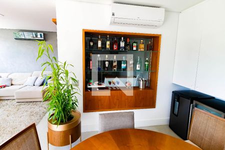 Apartamento à venda com 130m², 2 quartos e 2 vagasDetalhes da Sala