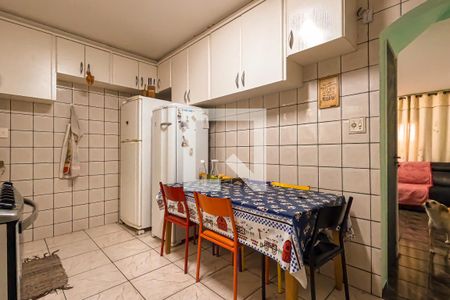 Casa à venda com 174m², 3 quartos e 3 vagas Casa à venda com 174m², 3 quartos e 3 vagasCozinha