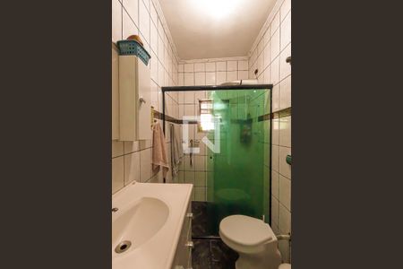 Casa à venda com 174m², 3 quartos e 3 vagas Casa à venda com 174m², 3 quartos e 3 vagasBanheiro