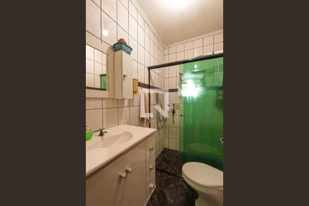 Casa à venda com 174m², 3 quartos e 3 vagas Casa à venda com 174m², 3 quartos e 3 vagasBanheiro