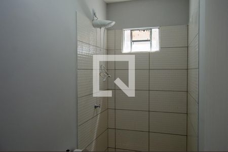Banheiro de casa para alugar com 1 quarto, 70m² em Jardim Balneário Meia Ponte, Goiânia