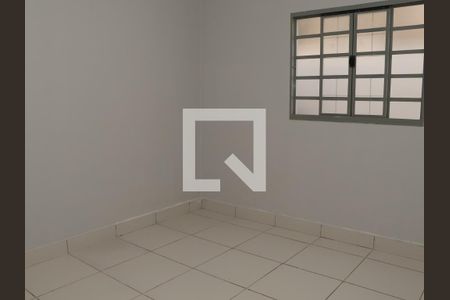 Quarto de casa para alugar com 1 quarto, 70m² em Jardim Balneário Meia Ponte, Goiânia